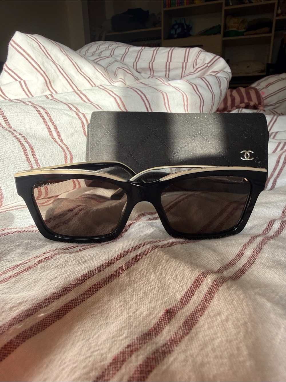 CHANEL Black Sunglasses with beige Trim - Classic Square Frame
